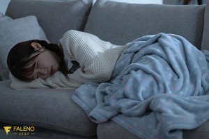 鲜肉老师迅雷80[完整版]剧照2